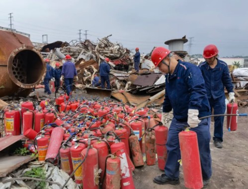 中金公司開(kāi)展環(huán)保雙行動(dòng) 黨員先鋒助力綠色攻堅(jiān)